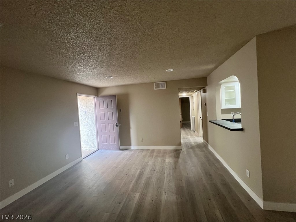 6161 W Oakey Boulevard - Photo 3