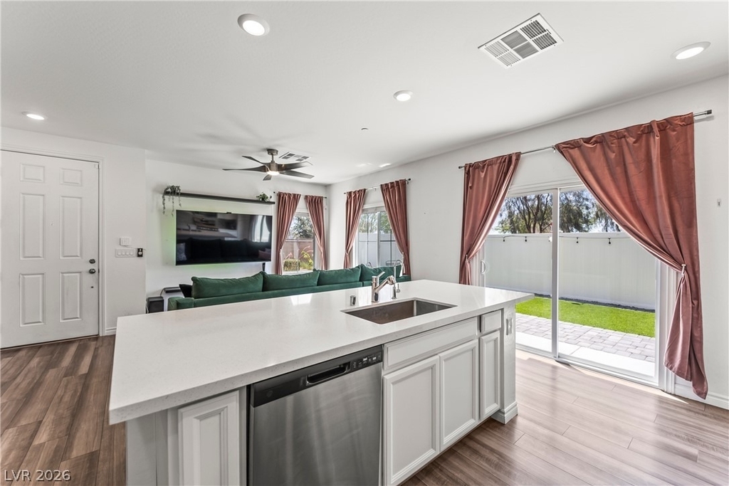 7204 N Decatur Boulevard - Photo 7