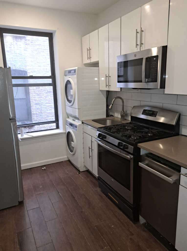 188 Claremont Avenue - Photo 6