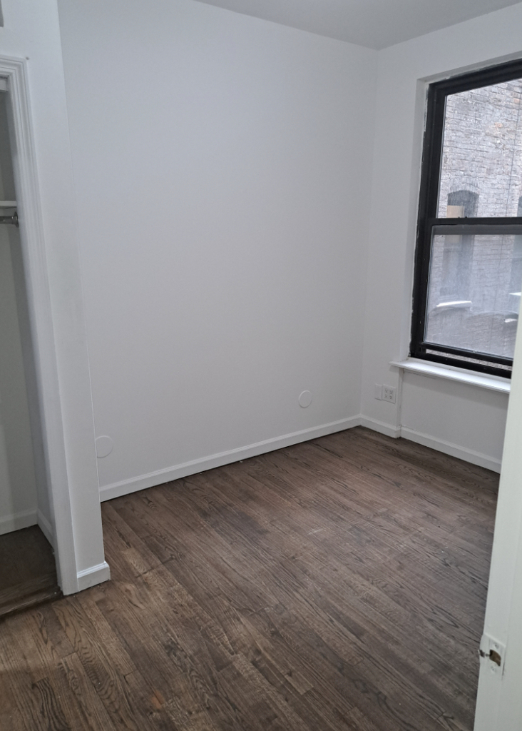 188 Claremont Avenue - Photo 1