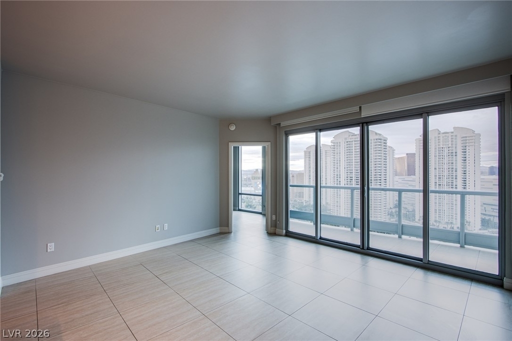 222 Karen Avenue - Photo 3