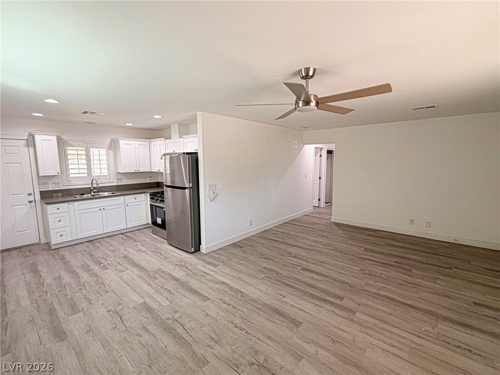 1312 E Brooks Avenue - Photo 3