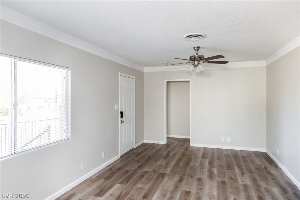 346 Arnold Street - Photo 2