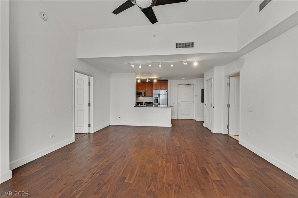 200 W Sahara Avenue - Photo 7