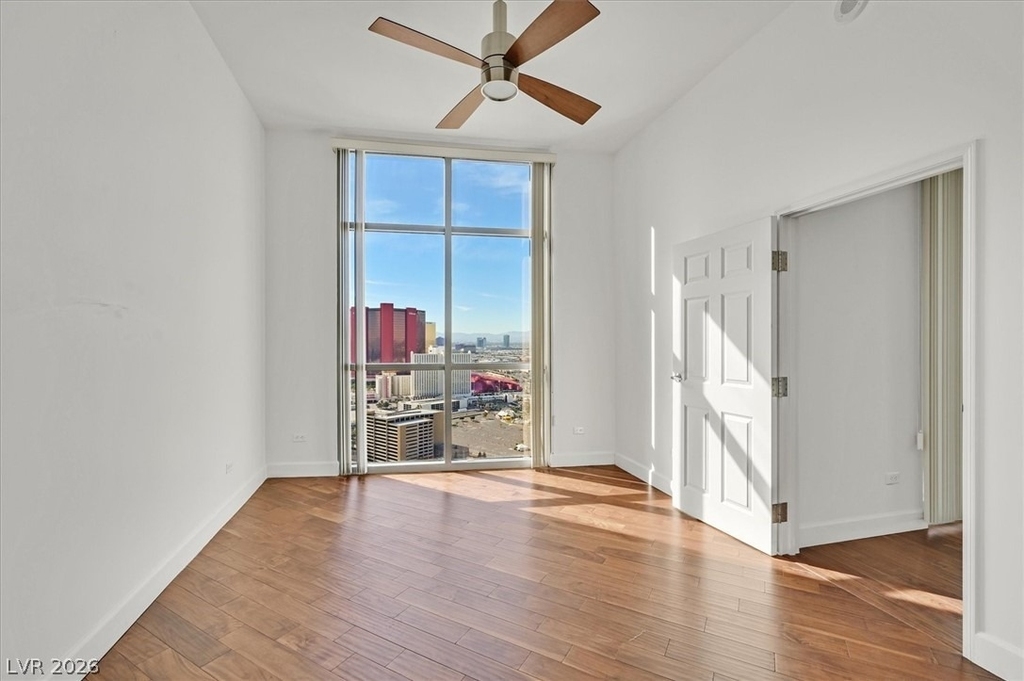 200 W Sahara Avenue - Photo 10