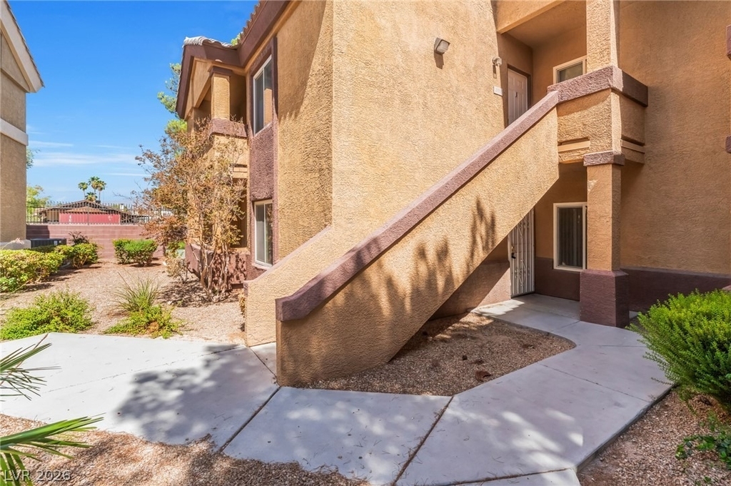 6164 Pine Villa Avenue - Photo 0