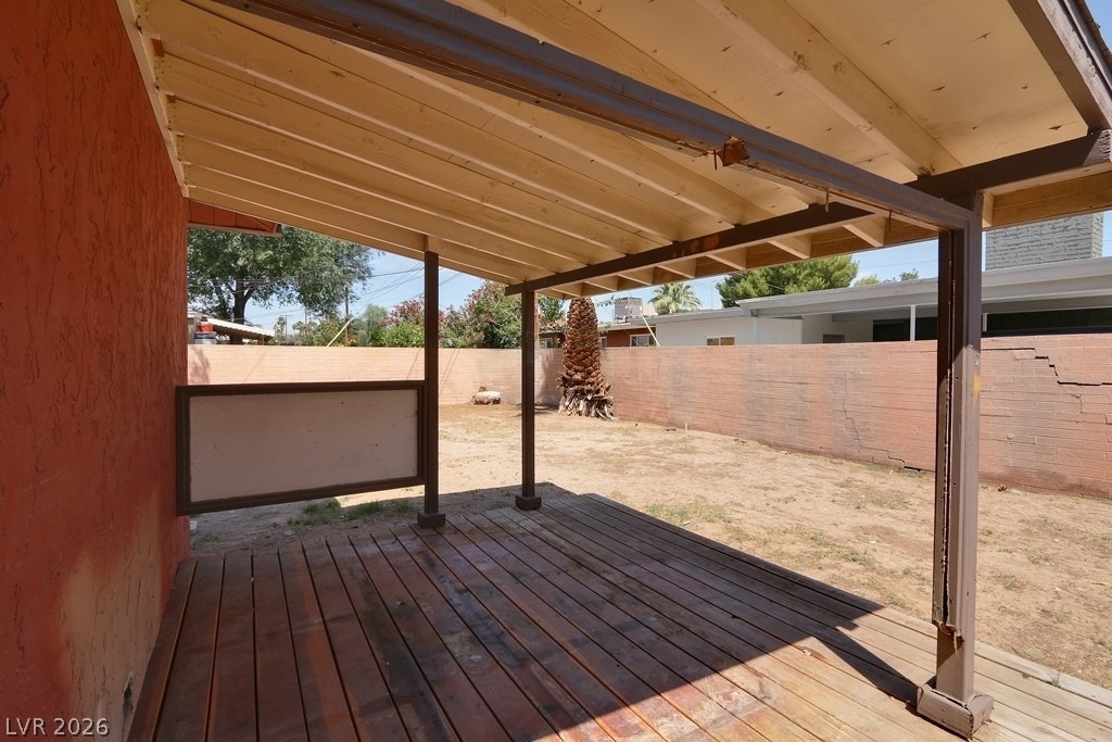 821 Griffith Avenue - Photo 10