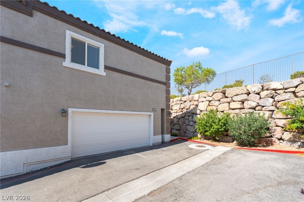 10563 Gold Shadow Avenue - Photo 40