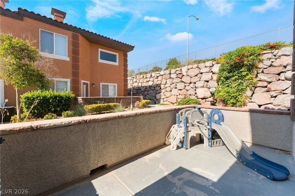 10563 Gold Shadow Avenue - Photo 16