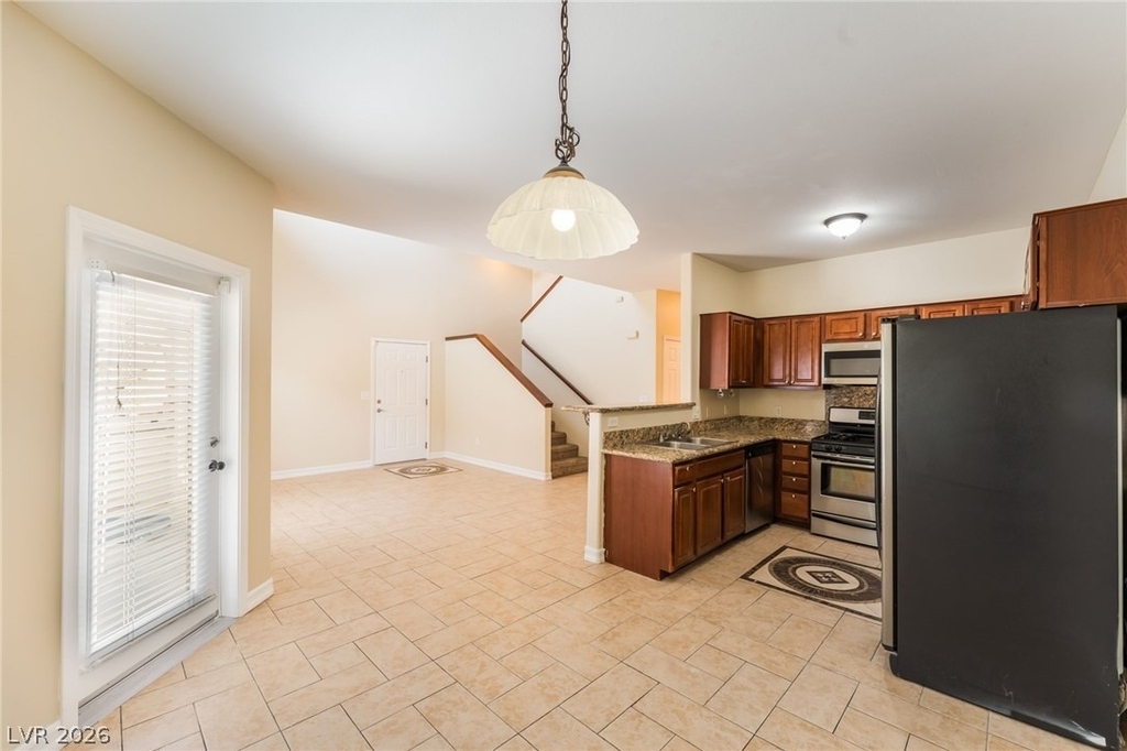 10563 Gold Shadow Avenue - Photo 11