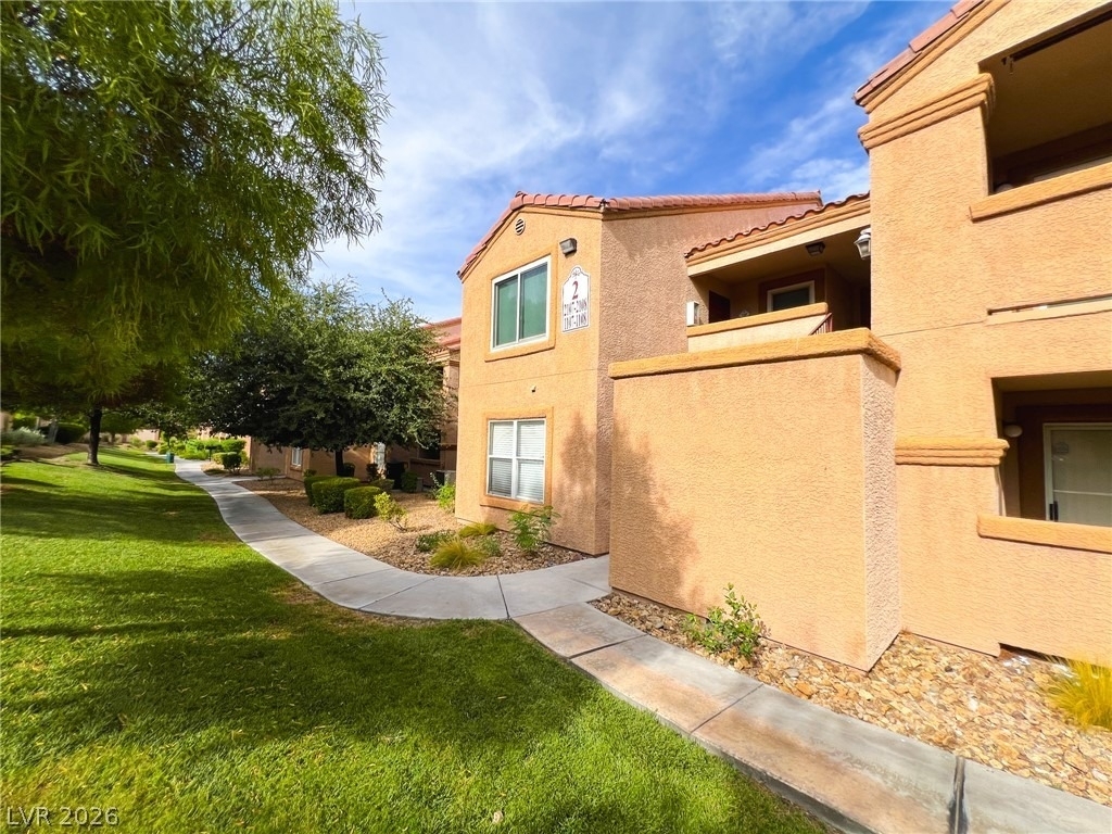 1150 N Buffalo Drive - Photo 2
