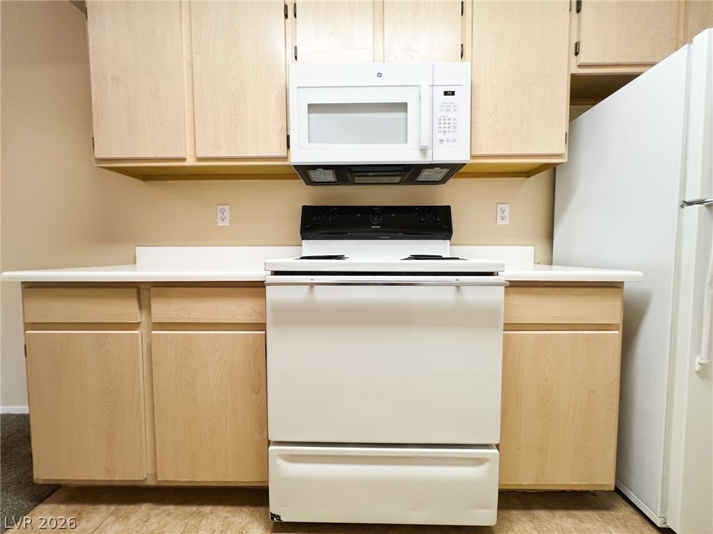1150 N Buffalo Drive - Photo 28