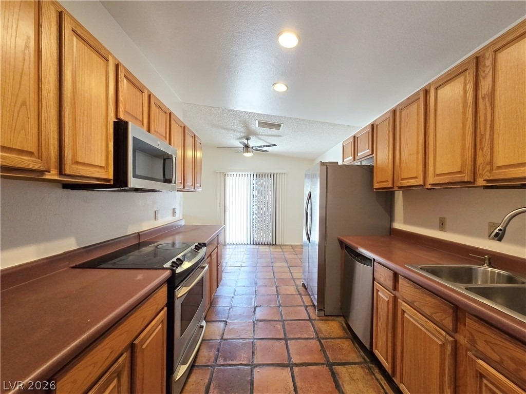 6346 Bullion Boulevard - Photo 10