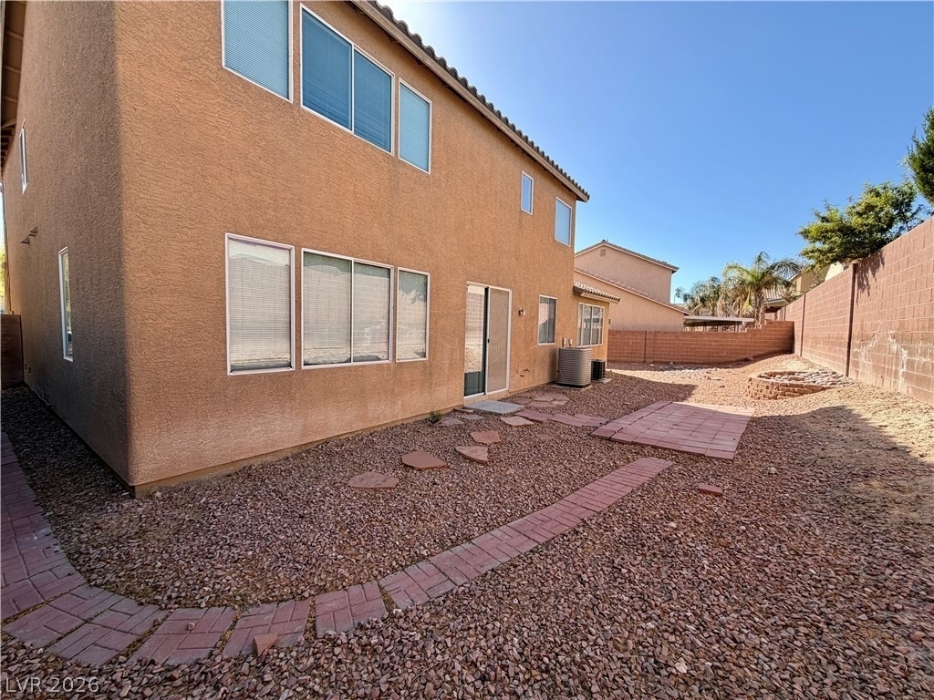 5519 Amy Lynn Street - Photo 2