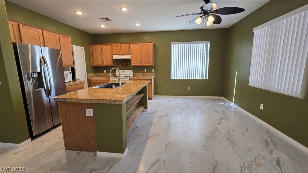 3902 W El Campo Grande Avenue - Photo 9