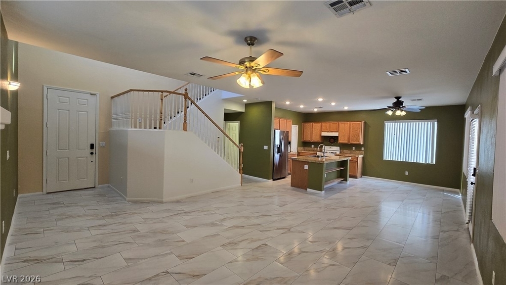 3902 W El Campo Grande Avenue - Photo 3