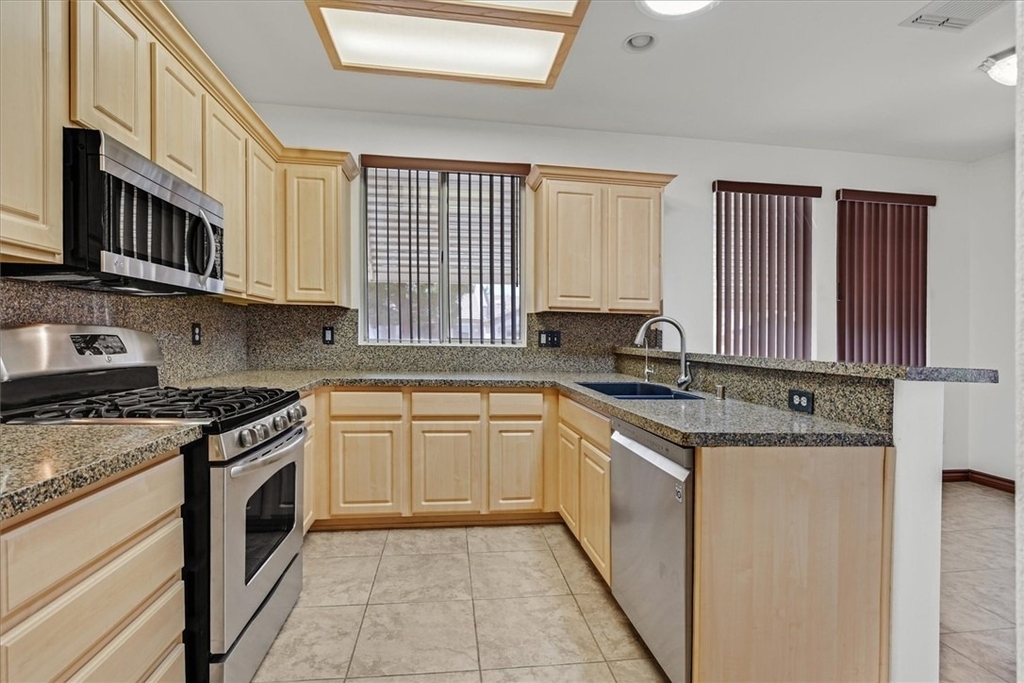 2194 Picture Rock Avenue - Photo 2