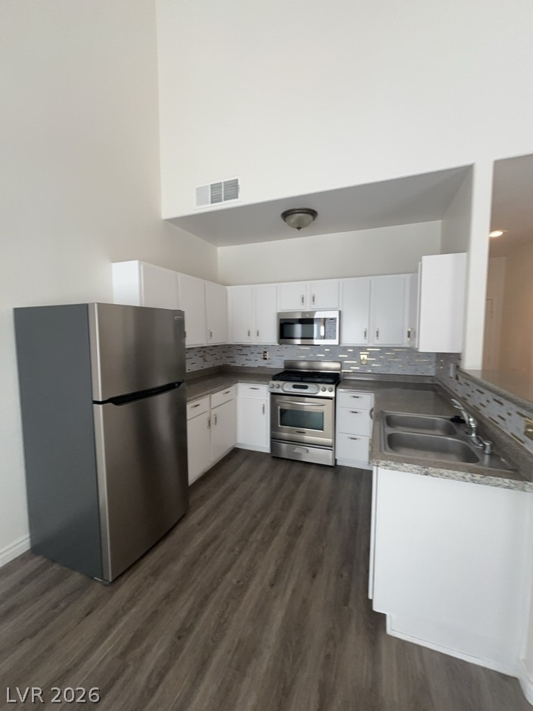 4915 E Russell Road - Photo 8