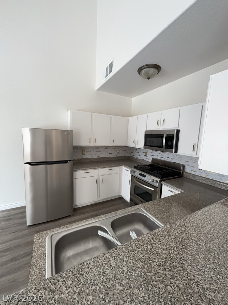 4915 E Russell Road - Photo 6