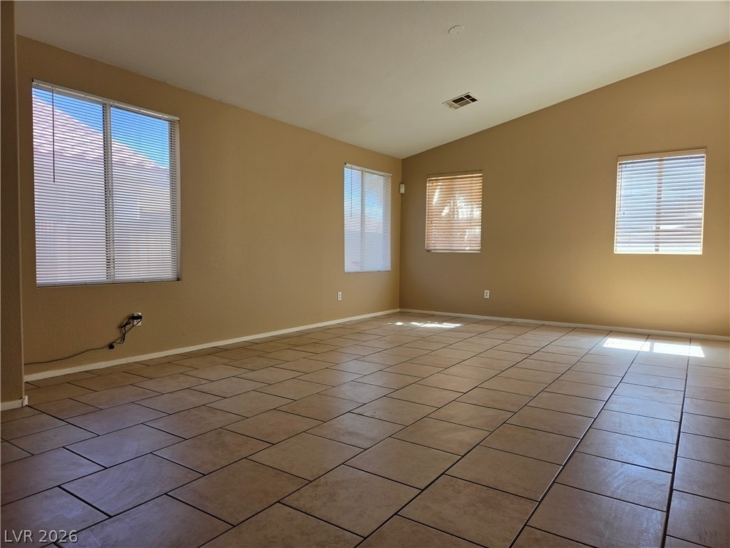 625 Alecandro Daniel Avenue - Photo 2
