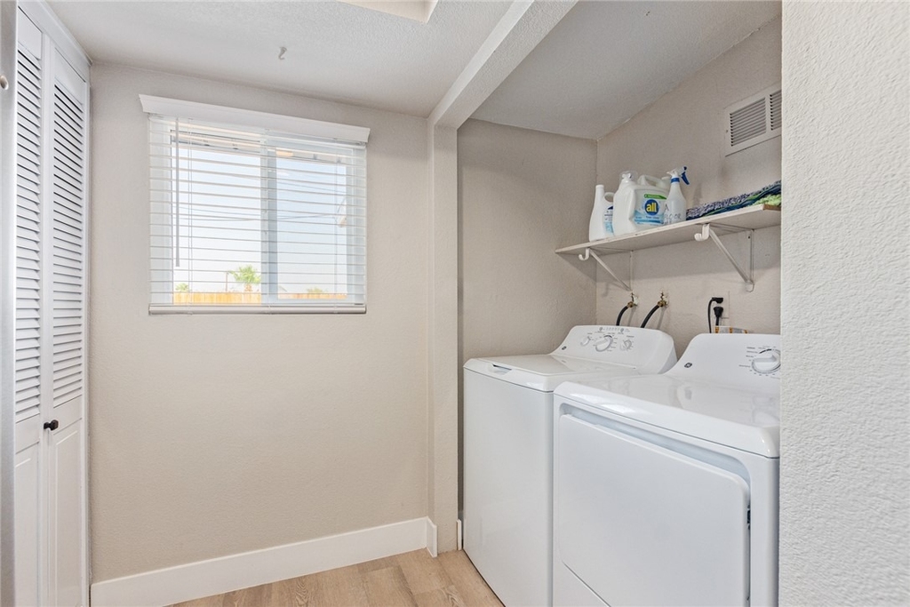 1028 Nassau Drive - Photo 33