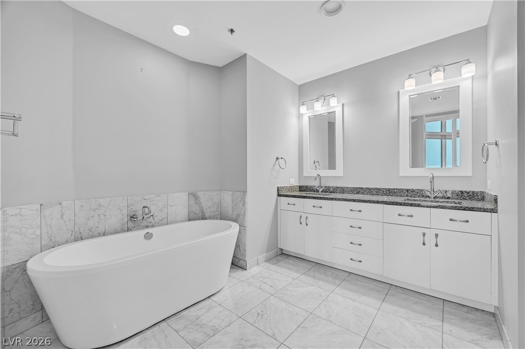 4525 Dean Martin Drive - Photo 21