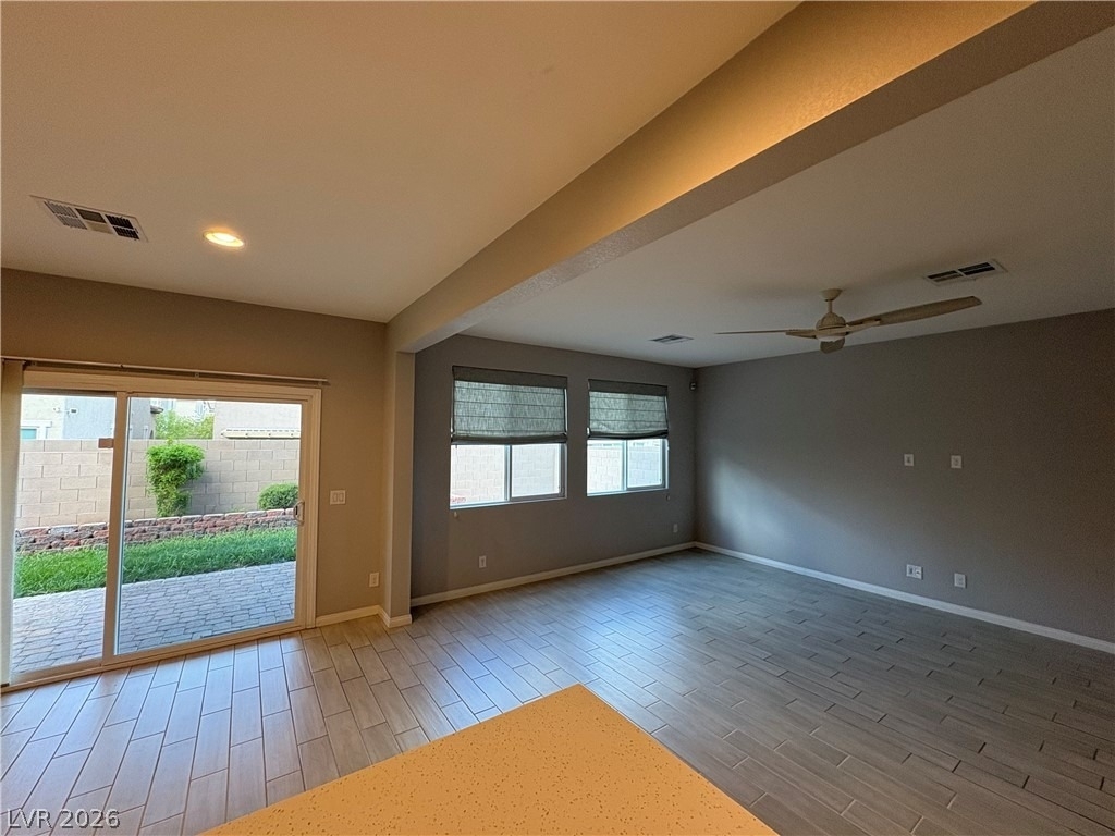 9898 Poplar Point Avenue - Photo 6