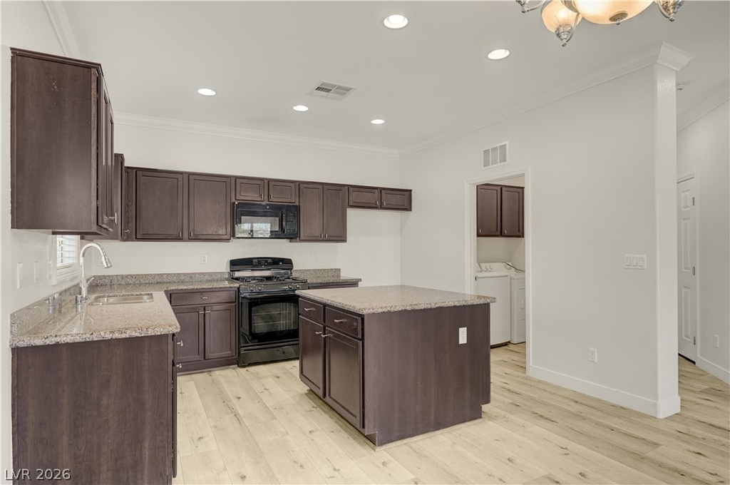 139 Bloomsbury Avenue - Photo 8