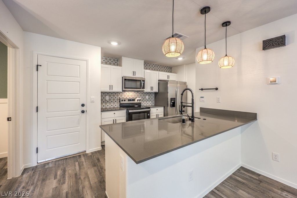 7377 Philip Cove Street - Photo 0