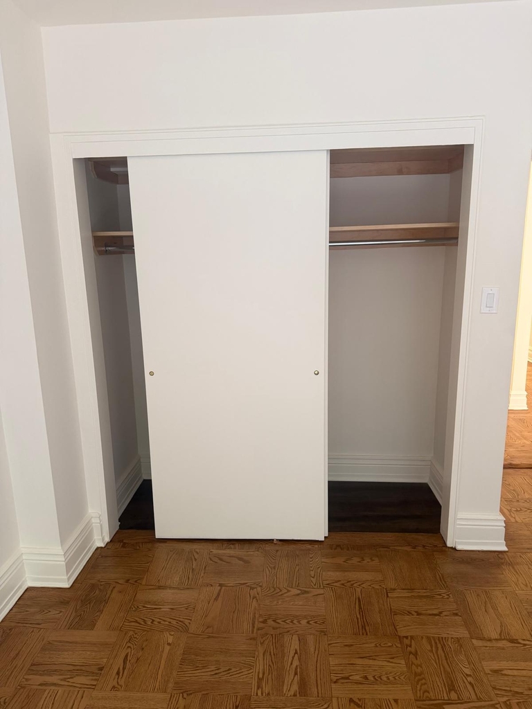 East 79th Street - Photo 6