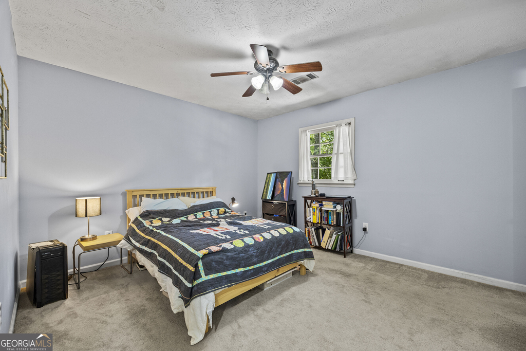 527 University Circle - Photo 13