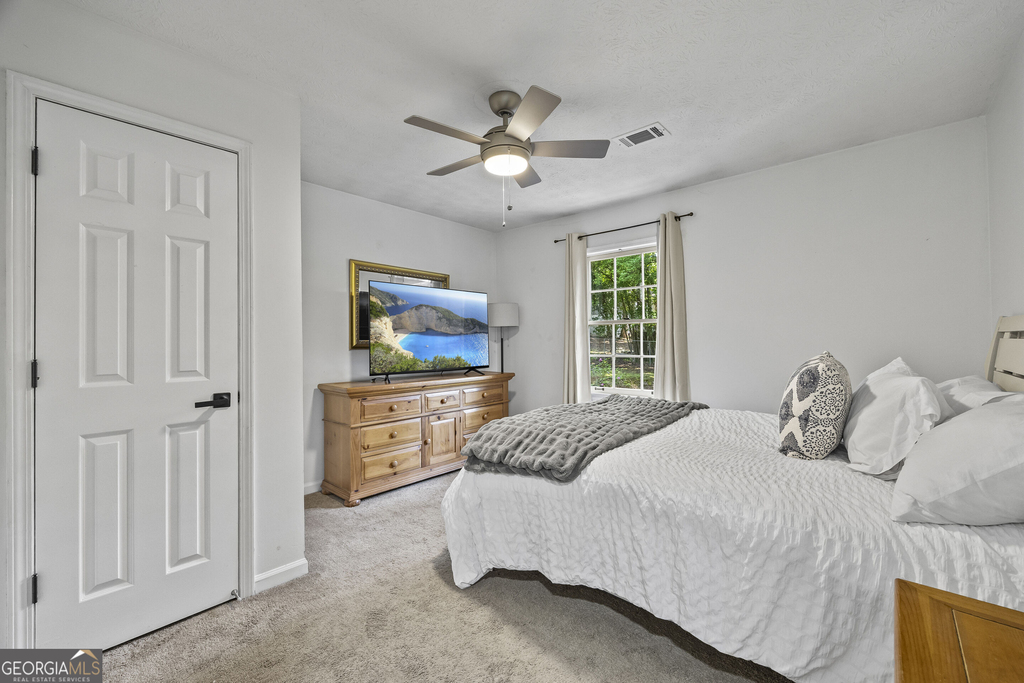 527 University Circle - Photo 11