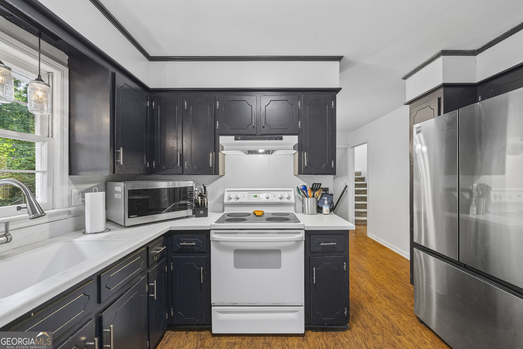 527 University Circle - Photo 7