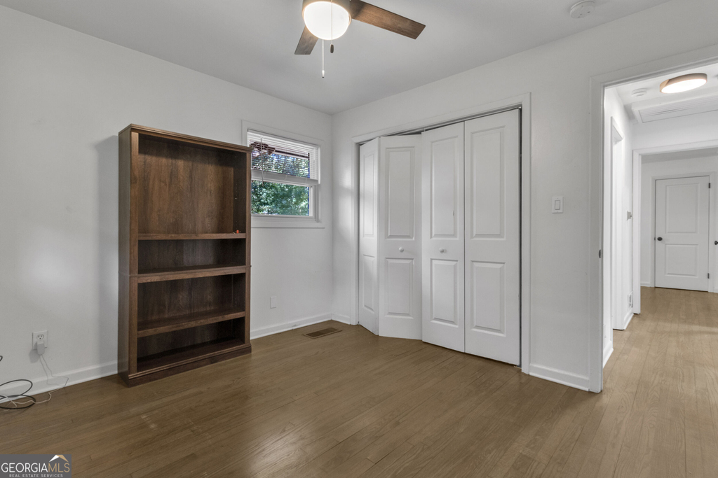610 Oriole Drive Se - Photo 16