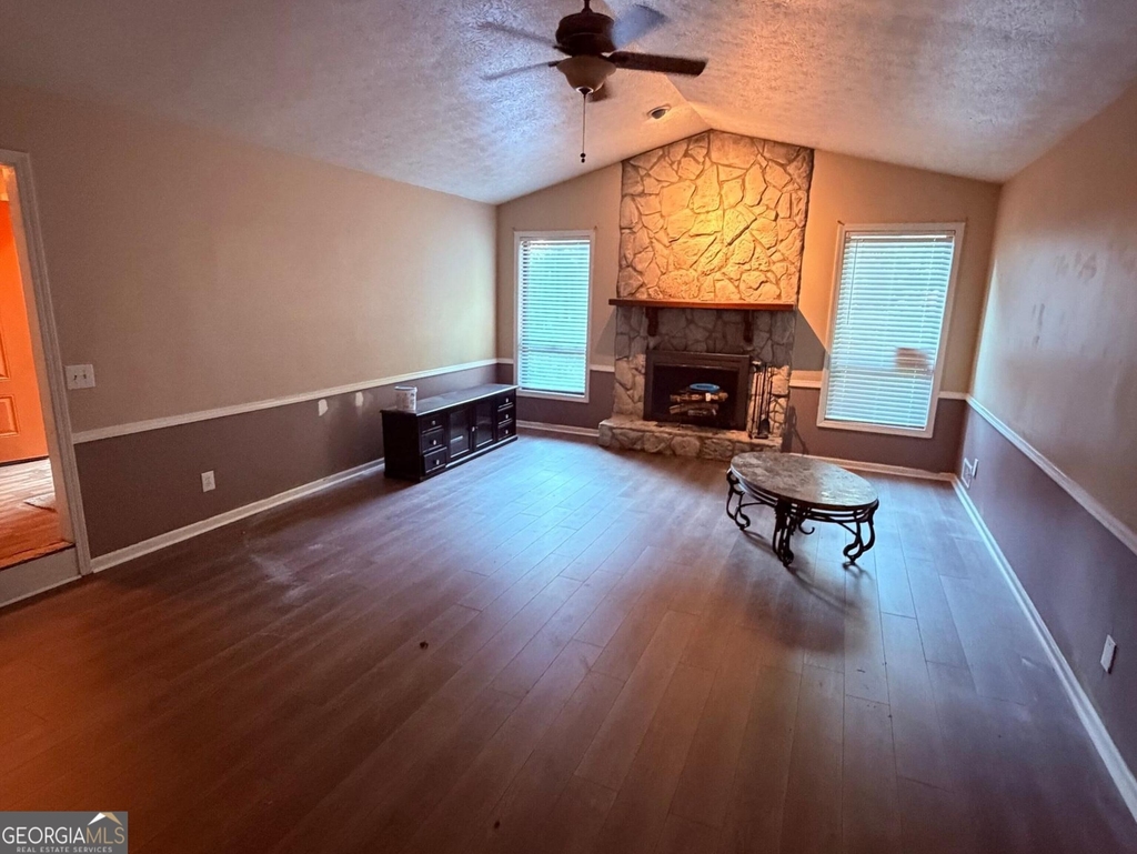 3443 Deshong Drive - Photo 2
