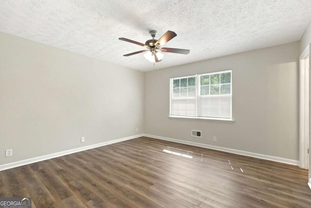 2741 Oxford Drive - Photo 7