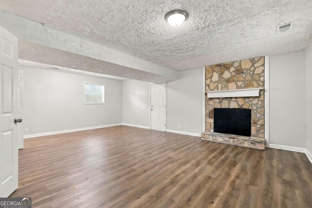 2741 Oxford Drive - Photo 5