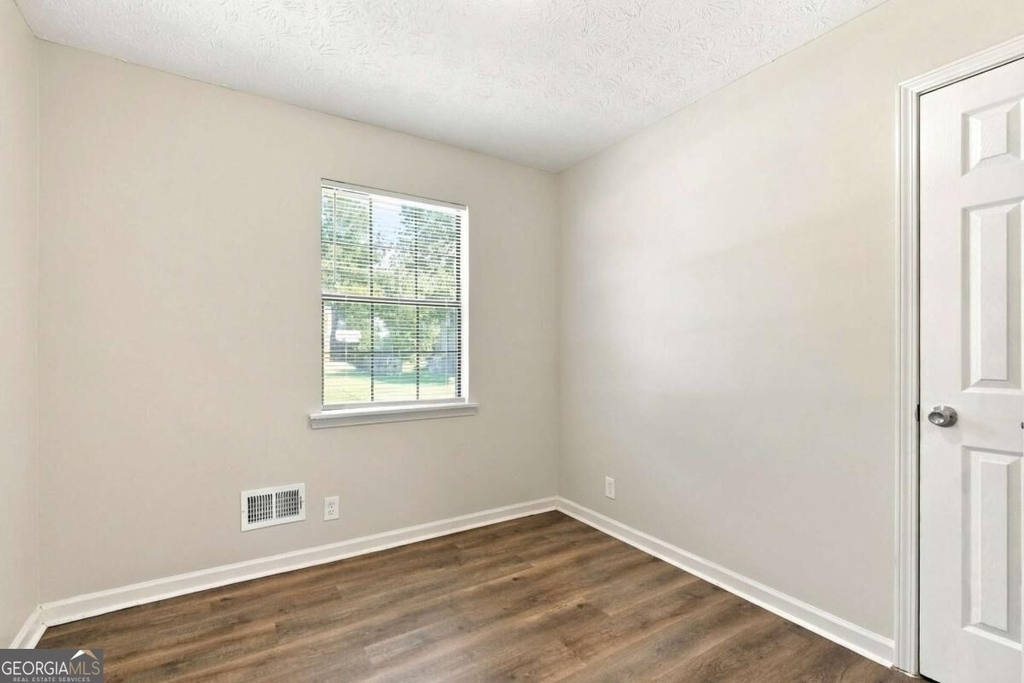 2741 Oxford Drive - Photo 9