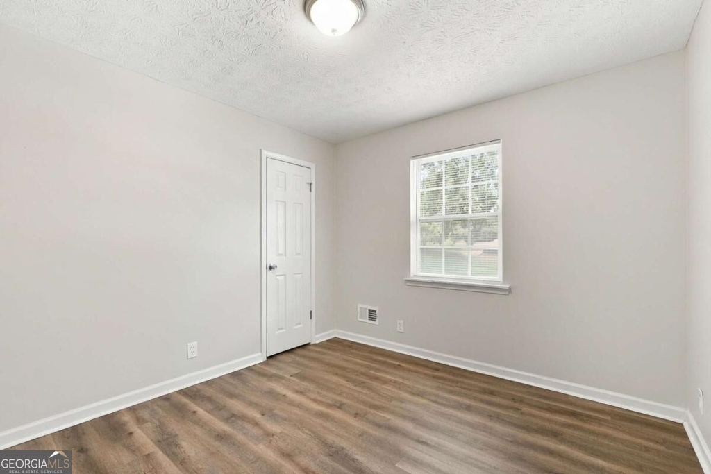 2741 Oxford Drive - Photo 6