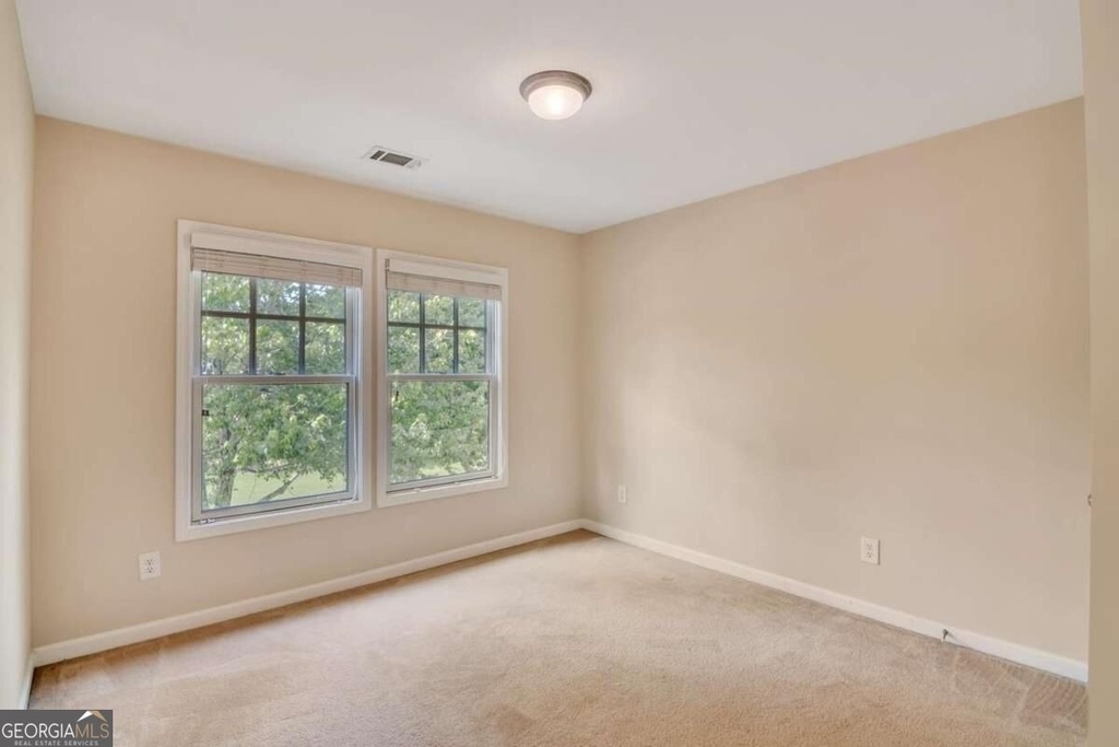 3803 Memphis Drive - Photo 9