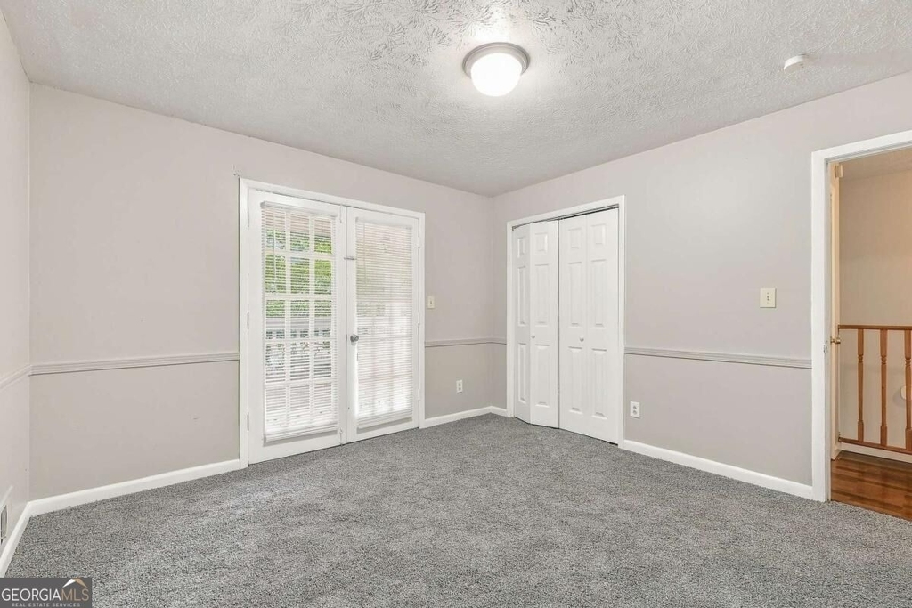 1166 Shoreham Drive - Photo 8