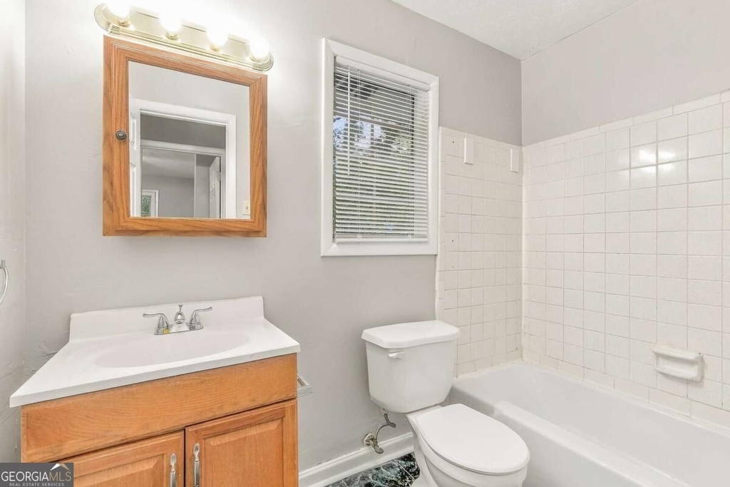 1166 Shoreham Drive - Photo 13