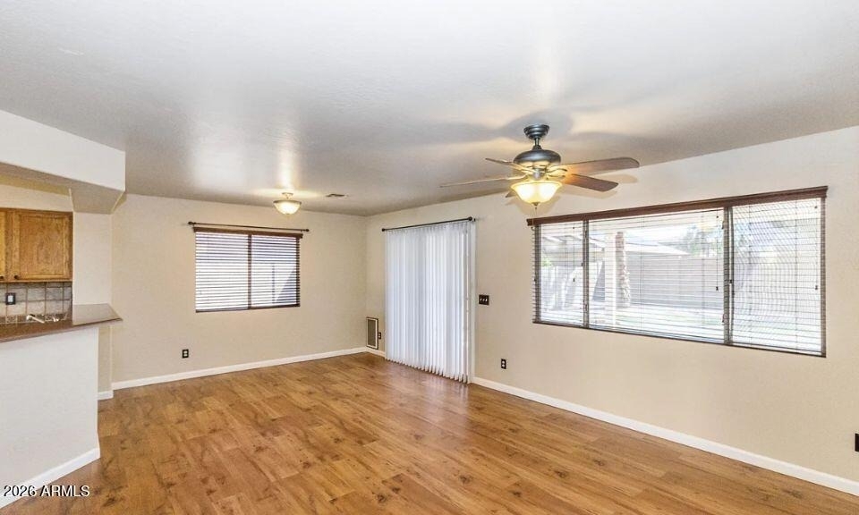 1449 E 11th Street - Photo 4