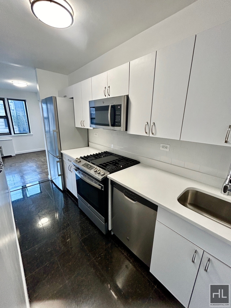Beekman Place - Photo 3