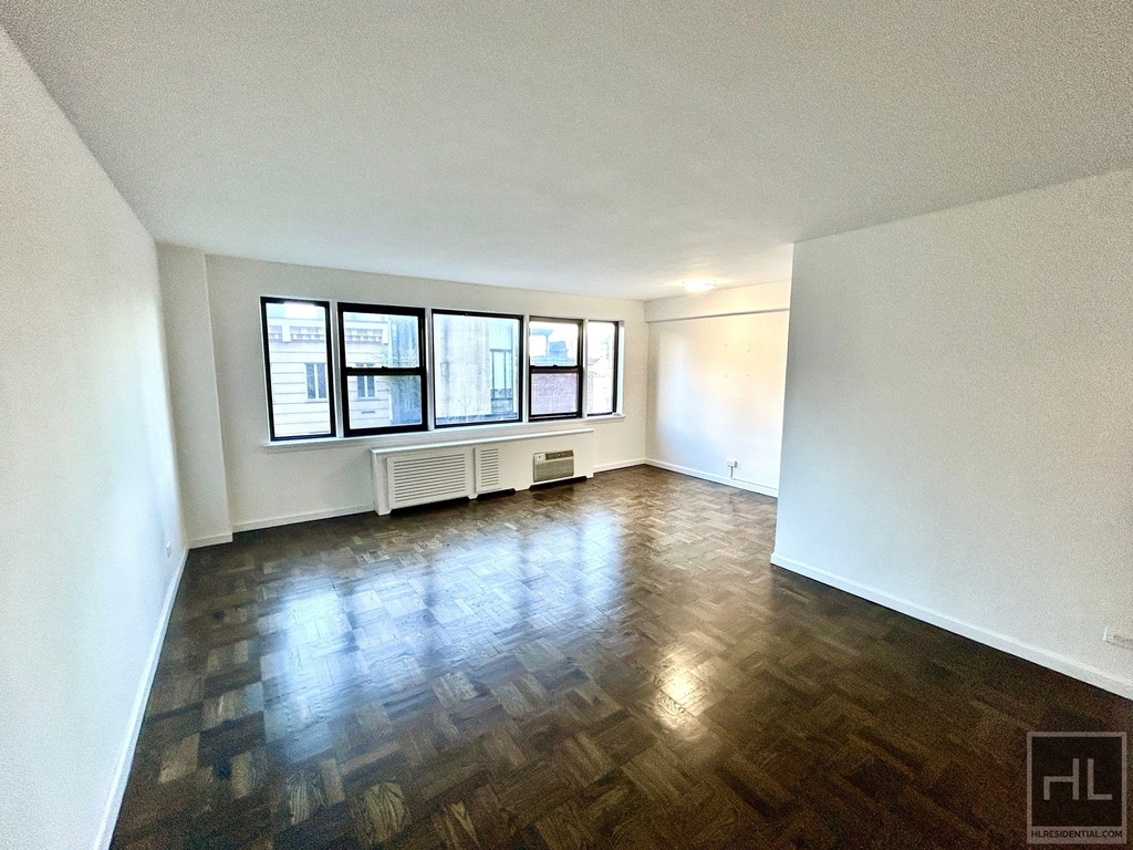 Beekman Place - Photo 0