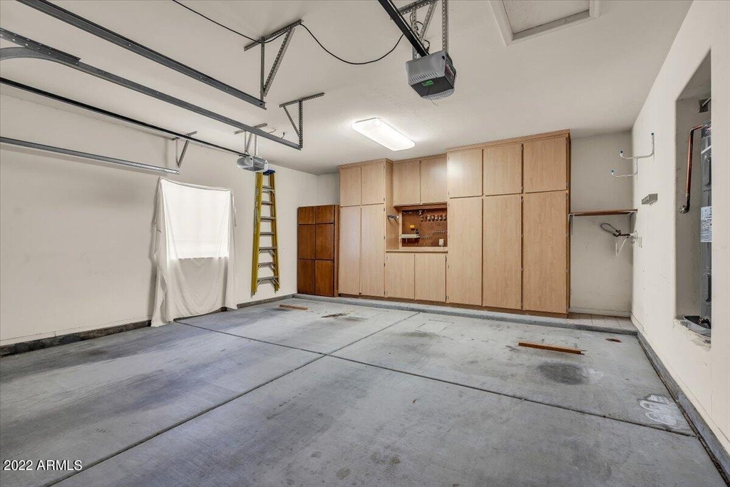 902 E Madeline Drive - Photo 22