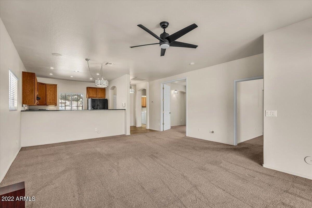 902 E Madeline Drive - Photo 9