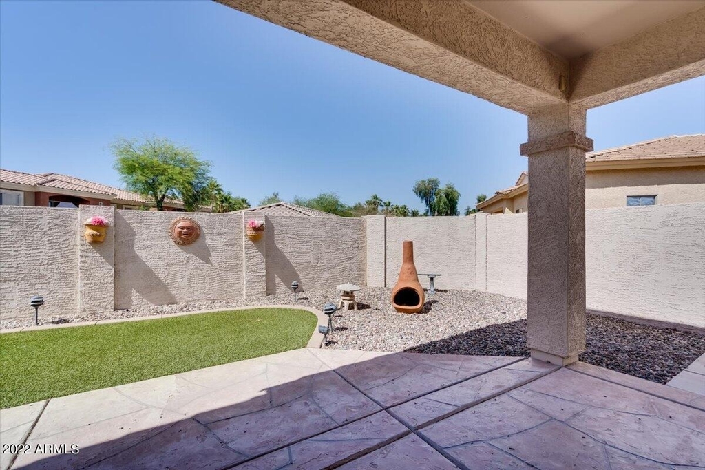 902 E Madeline Drive - Photo 24