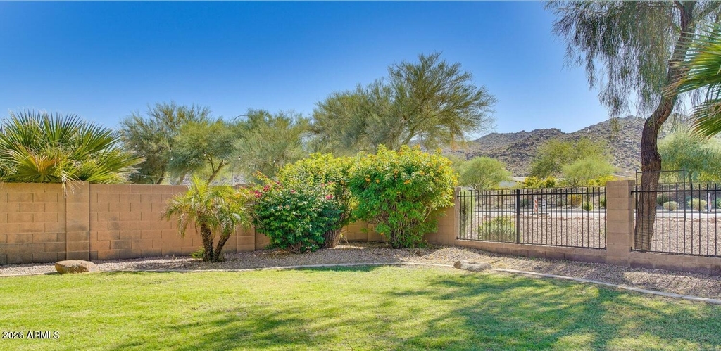 1117 E Milada Drive - Photo 26