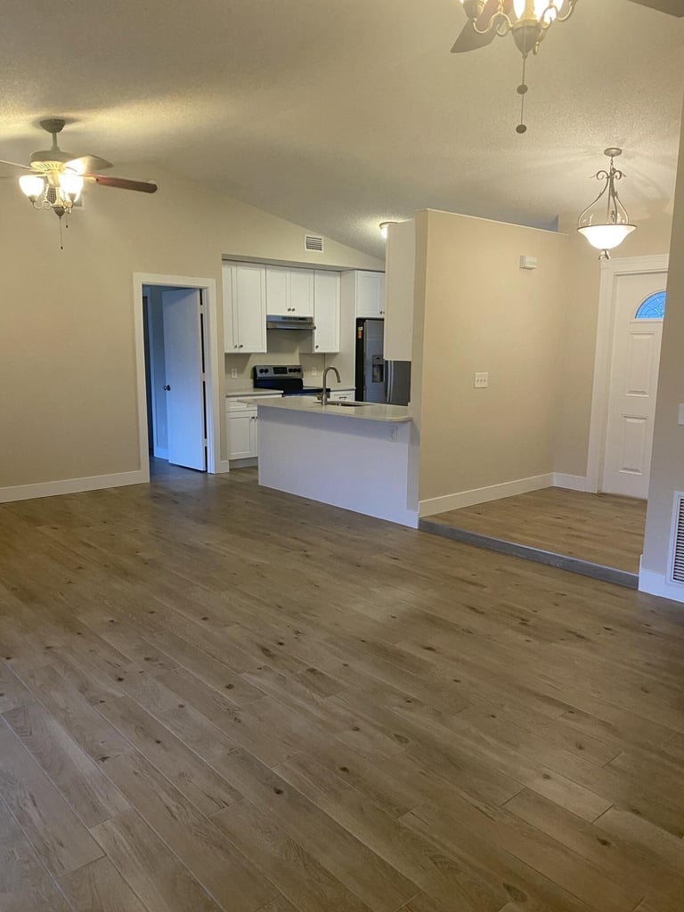 1866 Sw Effland Avenue - Photo 3
